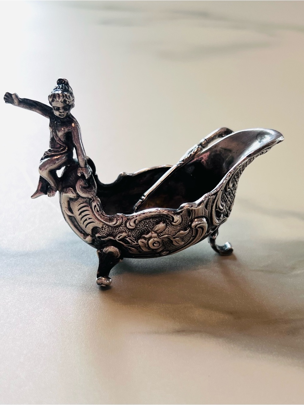 Exquisite Antique .925 Sterling Silver Salt Pepper Cellar w/ Figural Salt Spoon
